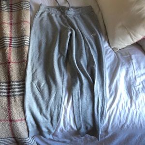 NIKE SWEATPANTS